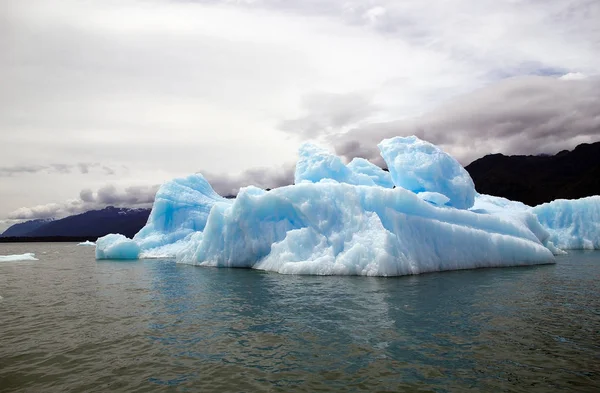 Айсберг в Сан-Рафаель лагуни, Патагонії, Чилі — стокове фото