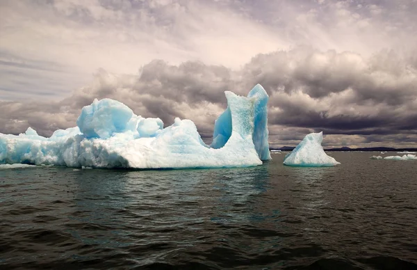 Eisberg an der Lagune von San Rafael, Patagonien, Chile — Stockfoto