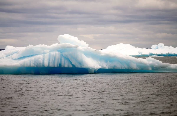Айсберг в Сан-Рафаель лагуни, Патагонії, Чилі — стокове фото