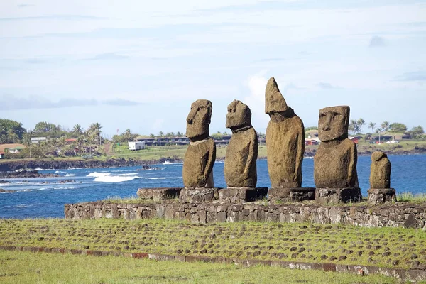 Tahai Ceremonial Complex at Easter Island, Chile — Stock Photo, Image