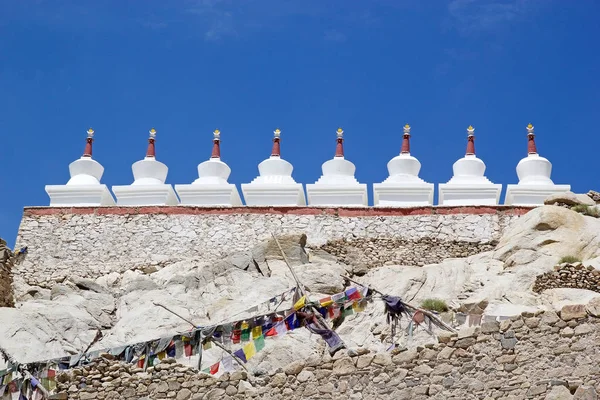 Stupas en el Monasterio Shey, Ladakh, India — Foto de Stock