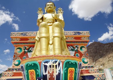 Buda heykeli Likir manastırda Ladakh, Hindistan