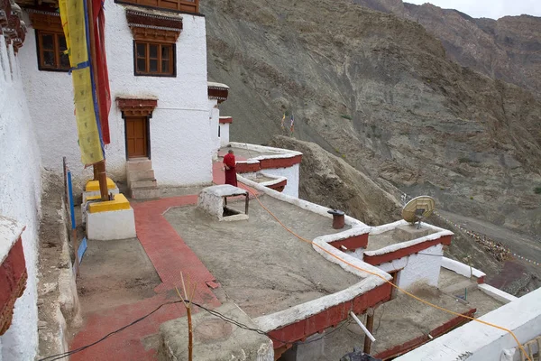 Monje en el monasterio de Rizong, Ladakh, India — Foto de Stock