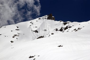 Dağ tepe Khardung Pass, Ladakh, Hindistan