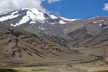 Taglang La dağ geçidi Ladakh, Hindistan, manzara