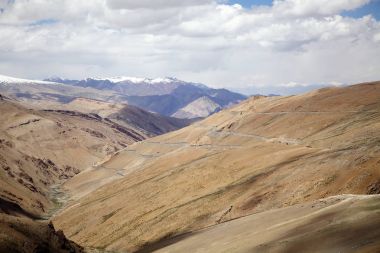 Taglang La dağ geçidi Ladakh, Hindistan