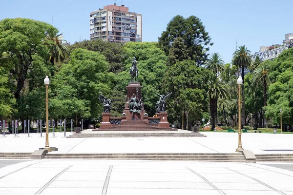 Памятник Хосе де Сан-Мартину, Буэнос-Айрес, Аргентина — стоковое фото