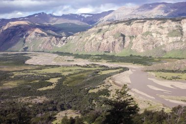 Los Glaciares Milli Parkı, Arjantin de las Vueltas Nehri
