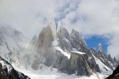 Cerro Torre grubu Los Glaciares Milli Parkı, Arjantin