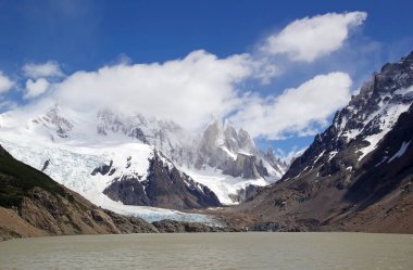 Laguna Torre ve Cerro Torre grubu Los Glaciares Milli Parkı, Arjantin
