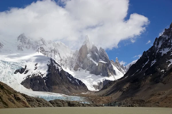 Cerro torre gruppe im los glaciares nationalpark, argentina — Stockfoto