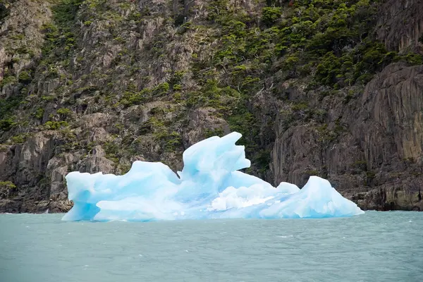 Eisberg im argentinischen See, Argentinien — Stockfoto