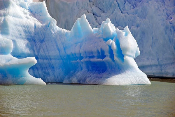 Eisberge vom Gletscher upsala im argentinischen See, Argentinien — Stockfoto