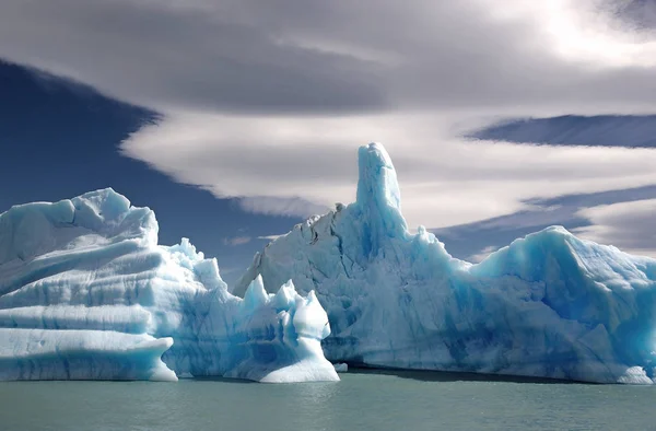 Icebergs do Glaciar Upsala no Lago Argentino, Argentina — Fotografia de Stock