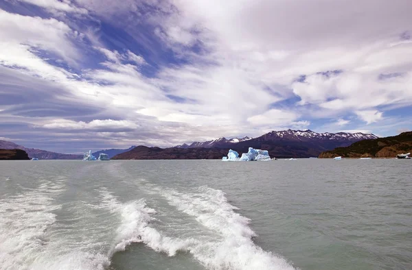 Ledovce v Argentino Lake, Argentina — Stock fotografie