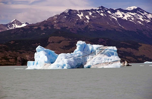 Айсберг в озеро Арґентіно, Аргентина — стокове фото