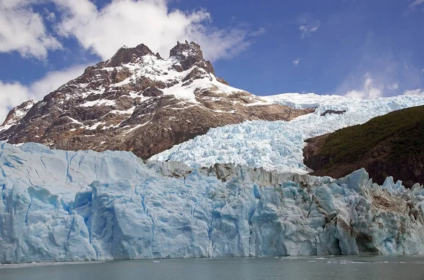 Pohled na ledovec Spegazzini z argentinského jezera, Argentina — Stock fotografie