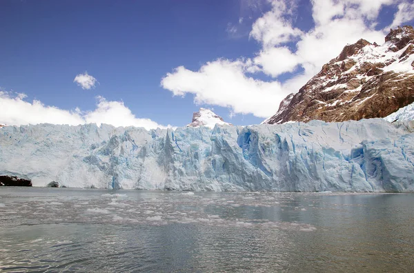 Spegazzini-Gletscher-Blick vom Argentino-See, Argentinien — Stockfoto