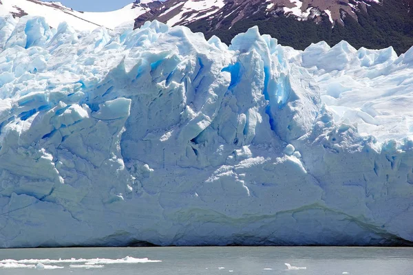 佩里托莫雷诺冰川在洛杉矶 Glaciares 国家公园, 巴塔哥尼亚, 阿根廷 — 图库照片
