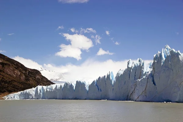 Προβολή παγετώνα Perito Moreno από Brazo Ρίκο στη λίμνη Argentino στην Παταγονία, Αργεντινή — Φωτογραφία Αρχείου