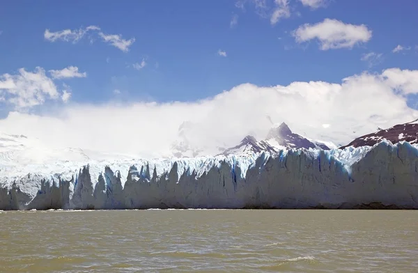 Perito moreno Gletscherblick vom brazo rico im argentinischen See in Patagonien, Argentinien — Stockfoto