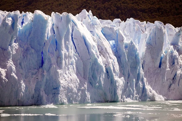 佩里托莫雷诺冰川在洛杉矶 Glaciares 国家公园, 巴塔哥尼亚, 阿根廷 — 图库照片