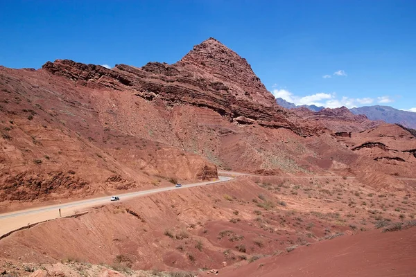 Strada nella Quebrada de las Conchas nella Valle del Calchaqui, Argentina — Foto Stock