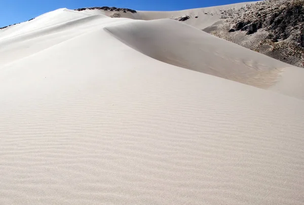 阿根廷阿塔卡马角的沙丘 — 图库照片