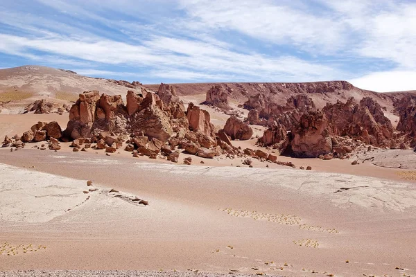 Paisagem com formações rochosas no Puna de Atacama, Argentina — Fotografia de Stock