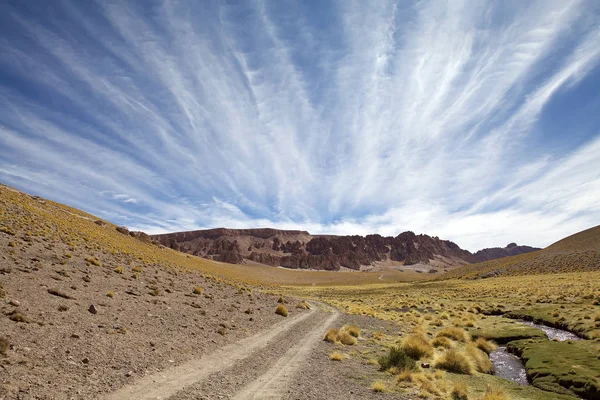 Landscape with amazing sky in the Puna de Atacama, Argentina — Stock Photo, Image
