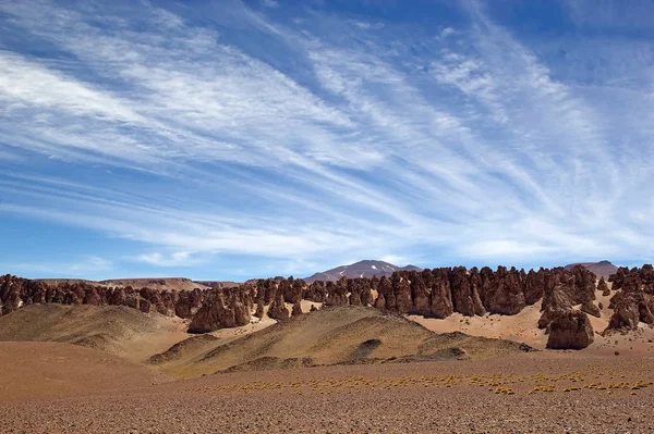 Paisagem com céu incrível no Puna de Atacama, Argentina — Fotografia de Stock