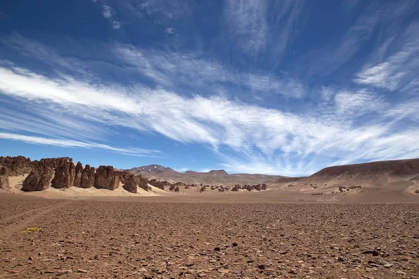 Incríveis formações de céu e rocha no Puna de Atacama, Argentina — Fotografia de Stock