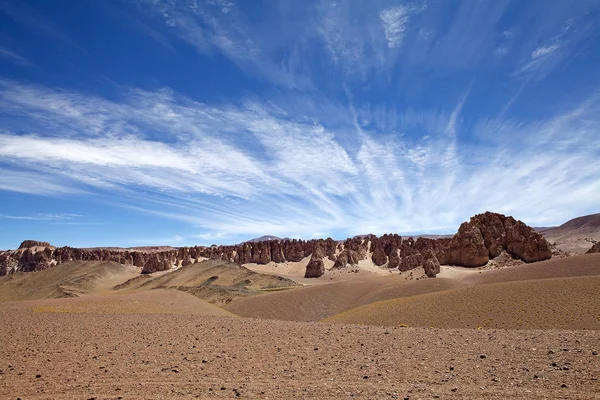 Incríveis formações de céu e rocha no Puna de Atacama, Argentina — Fotografia de Stock
