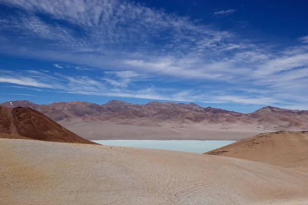 Cerro Galan 'daki Elmas Gölü, Arjantin' in Katamarca Eyaleti 'ndeki bir kaldera. — Stok fotoğraf