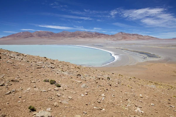 Diamond Lagoon in de Cerro Galan, een caldera in de provincie Catamarca, Argentinië — Stockfoto