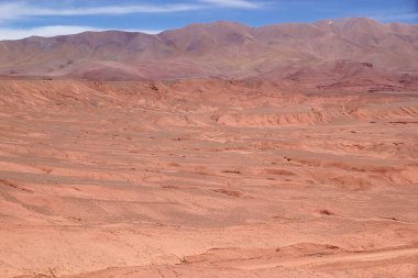 Desierto del Diablo, Şeytan Çölü, Puna de Atacama, Arjantin manzarası. Dev gibi ıssız bir yer. Bu kırmızı manzara başka bir gezegenden gibi görünüyor..