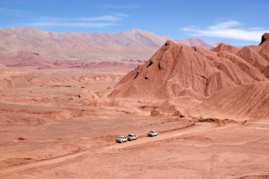 Desierto del Diablo, Şeytan Çölü, Puna de Atacama, Arjantin manzarası. Dev gibi ıssız bir yer. Bu kırmızı manzara başka bir gezegenden gibi görünüyor..
