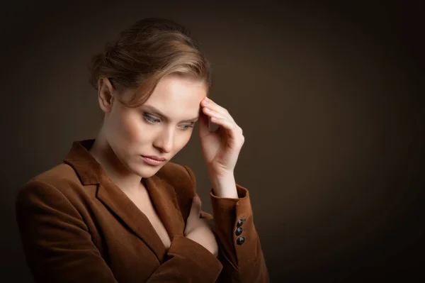 Mujer joven estresada —  Fotos de Stock