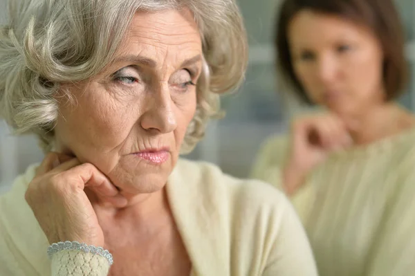 Senior woman thinking — Stock Photo, Image