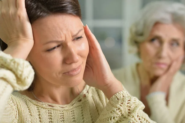 Young woman with headache — Stock Photo, Image