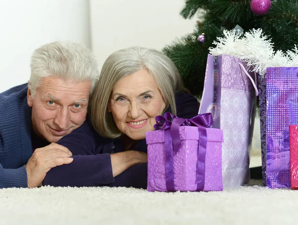 Senior couple celibrating Christmas — Stock Photo, Image