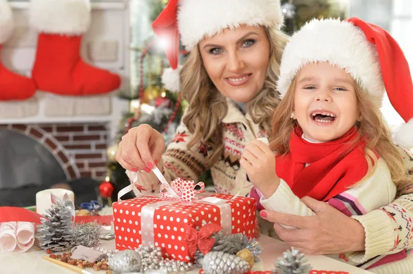 Mature woman and child — Stock Photo, Image