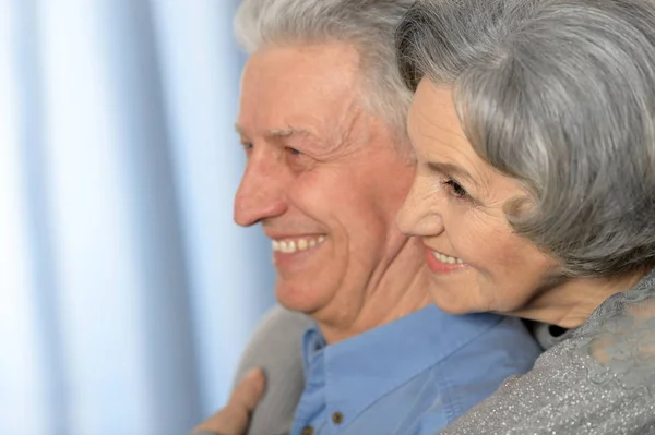 Glückliches reifes Paar — Stockfoto