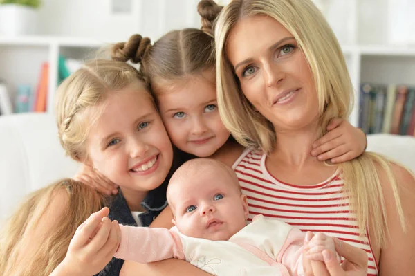 Mother with her three daughters — Stock Photo, Image