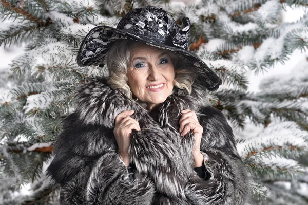 Fashionable mature woman — Stock Photo, Image