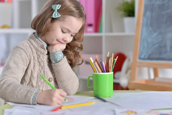 Little girl drawing — Stock Photo, Image