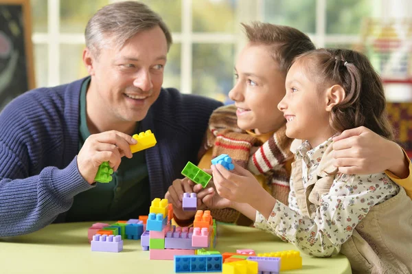 Familie spelen constructor — Stockfoto