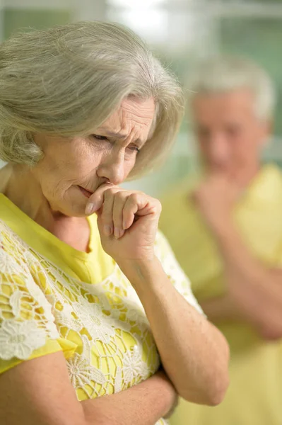 Femeia în vârstă stresată — Fotografie, imagine de stoc