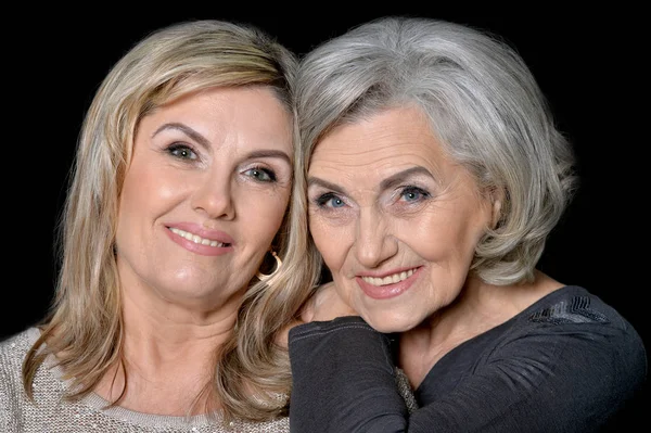 Two beautiful senior women — Stock Photo, Image