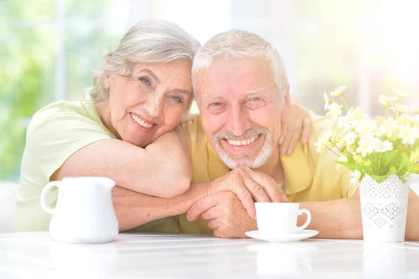 Portret van een gelukkig stel — Stockfoto